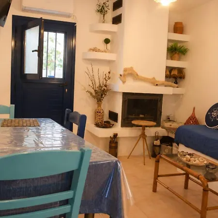 The Aegean Eleutheria-tinos * Mamádhos